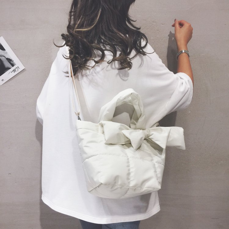 Damen-Umhängetasche mit großem Fassungsvermögen in Diamantform