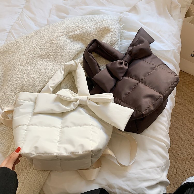 Damen-Umhängetasche mit großem Fassungsvermögen in Diamantform