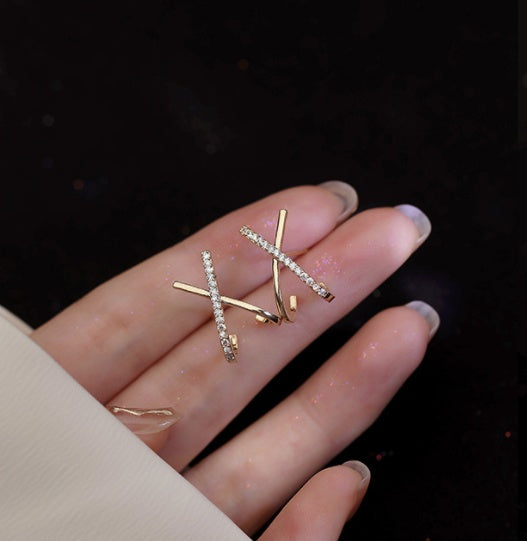 Damen-Ohrringe mit Silberkreuz